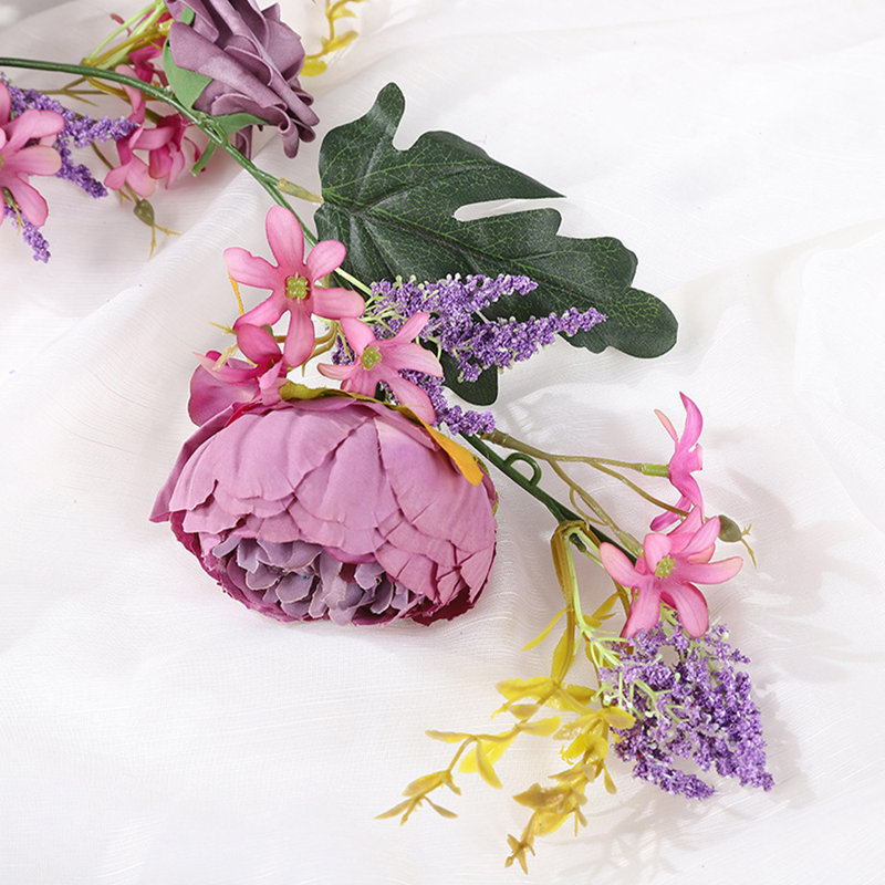 70.8'' in. Faux Garland