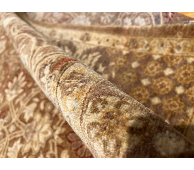 Fine Hand Knotted Pak Persian Tabriz design 6'1'' X 9'3''