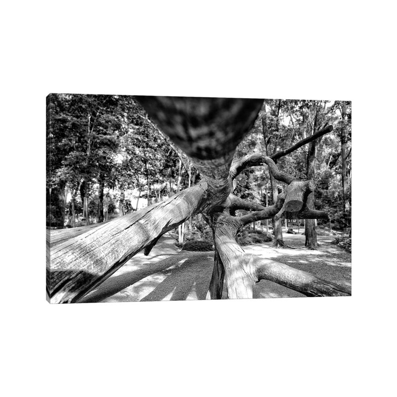 Streetphotography 11 - Wrapped Canvas Print, 66.04 cm H x 45.72 cm W