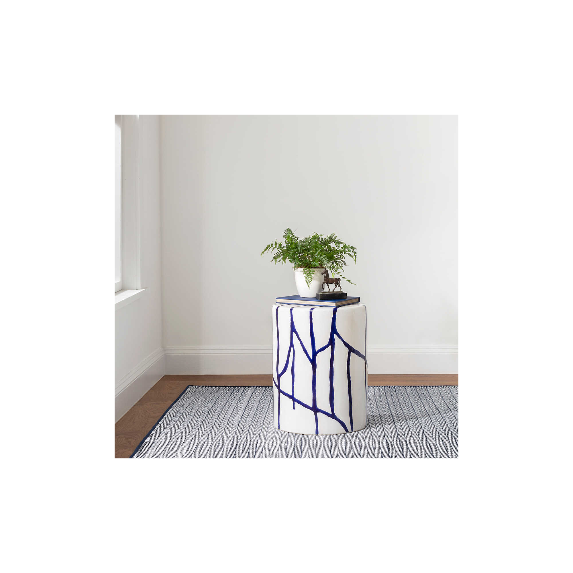 Herringbone Indigo/White Handwoven Indoor/Outdoor Rug, Rectangle 7'6" x 9'6"