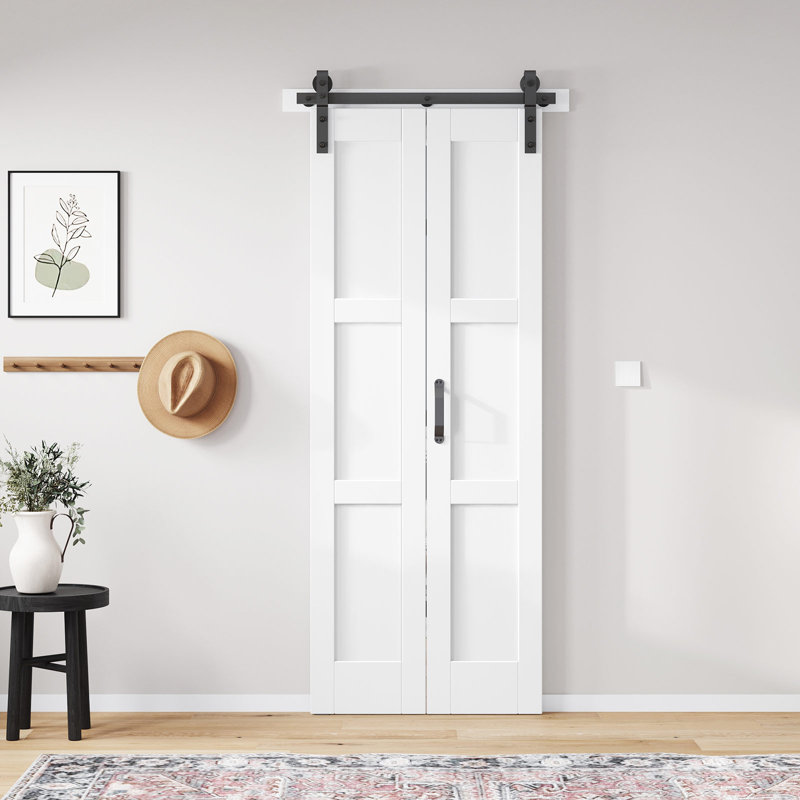 Porte de grange pliable en bois manufacturé à 3 panneaux avec quincaillerie d'installation, 32 po x 84 po, 2