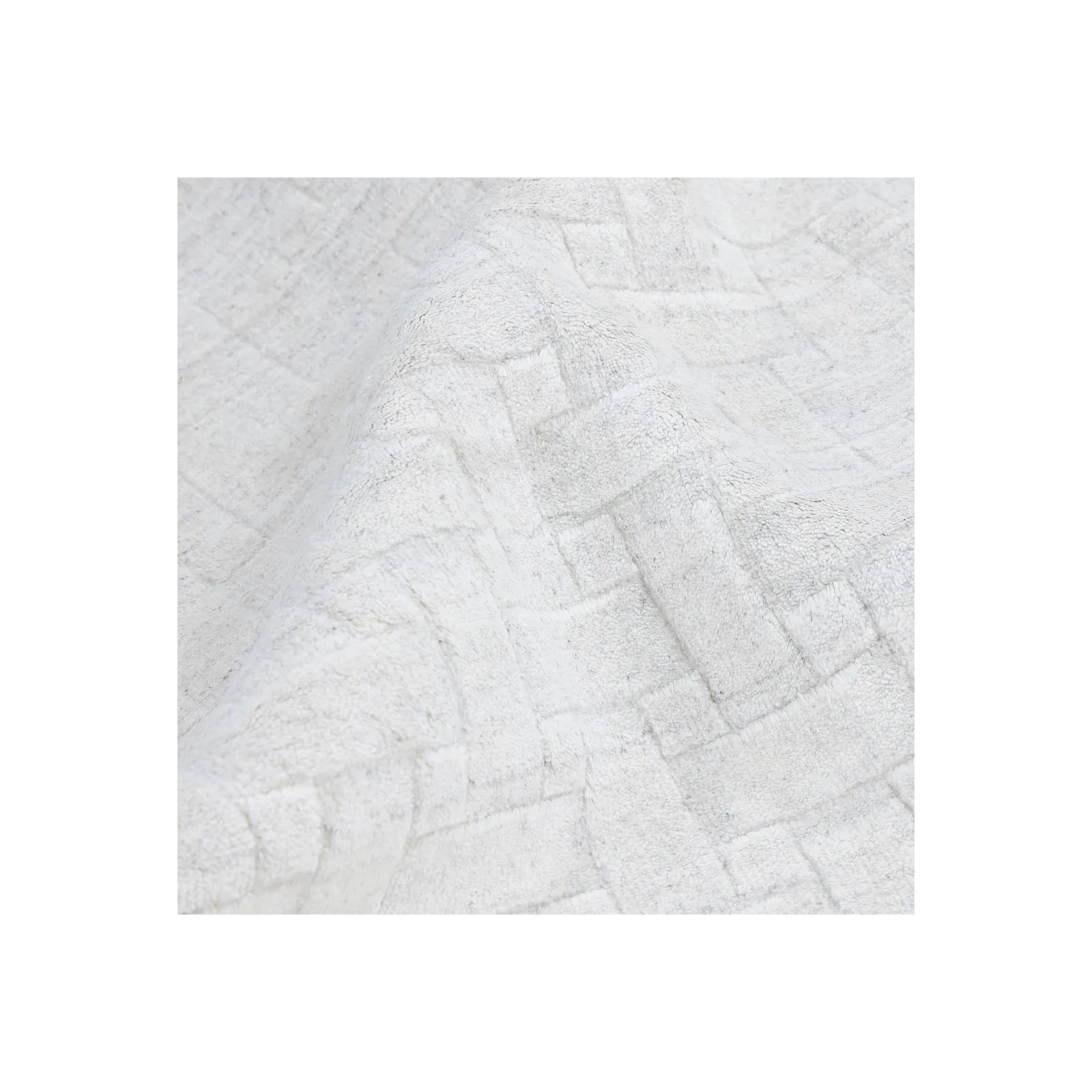 Hainsly Handmade White Rug, Rectangle 6' x 9'