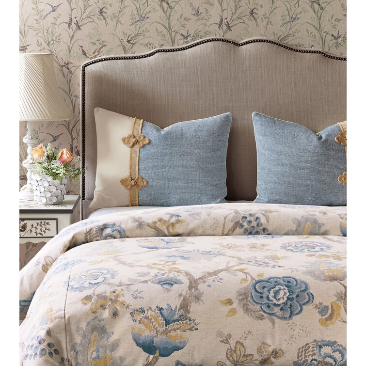 https://assets.wfcdn.com/im/99285788/resize-h755-w755%5Ecompr-r85/1049/104987350/Ethelinda+Duvet+Cover+Set.jpg