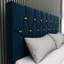 Grand lit bleu avec lit gigogne simple et deux tiroirs de rangement en tissu, matériau élégant en velours, structure idéale pour les chambres d'amis, revêtement à lattes robustes, pas de sommier tapissier requis