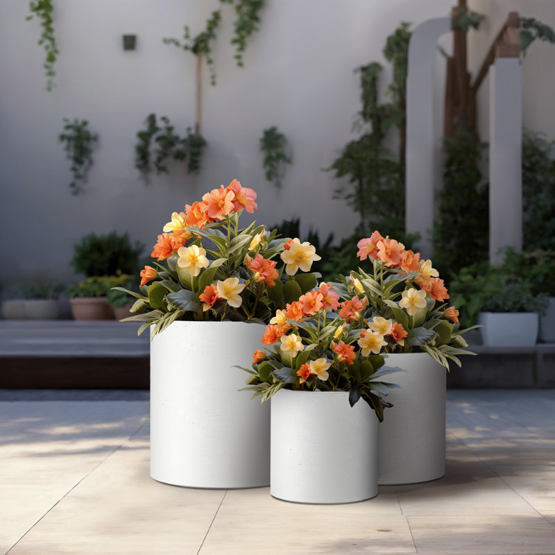 Odder Handmade Pot Planter, Crisp White