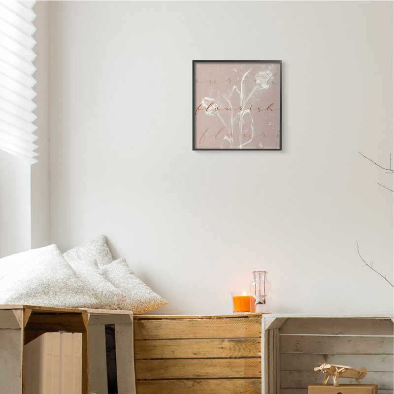 Nature morte avec tulipe rétro, Giclée encadrée noir minuit, H 12 po x l 12 po x P 1,5 po