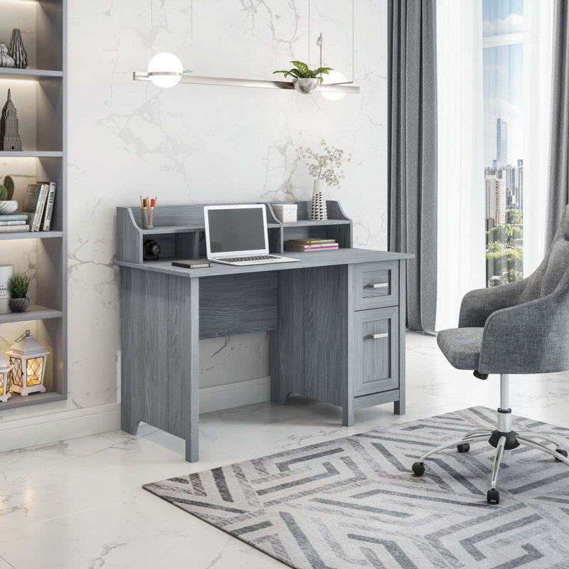Bureau classique avec rangement