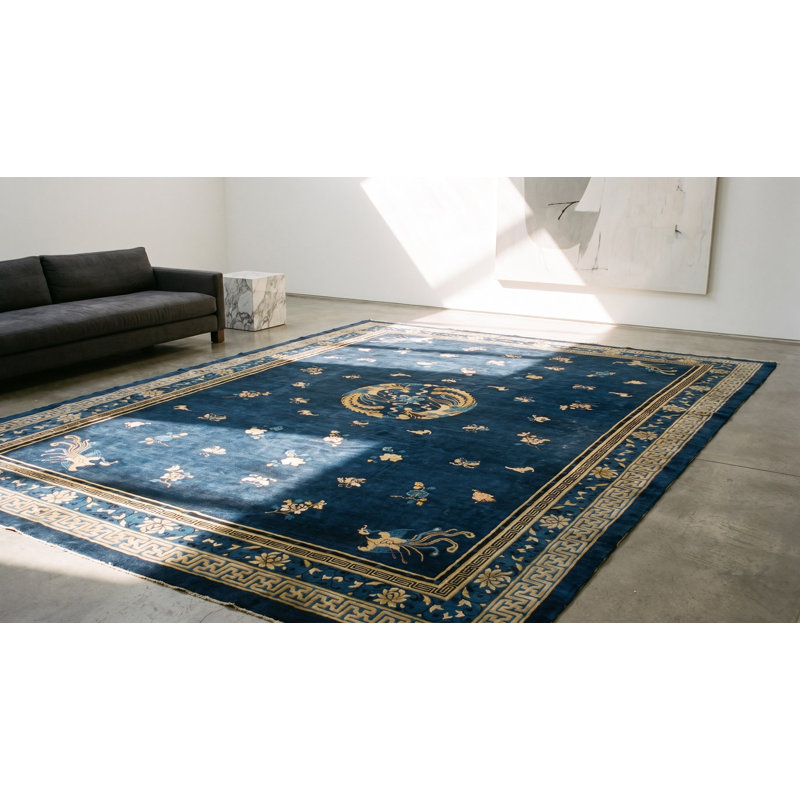 Hand Knotted Wool Area Rug in Blue