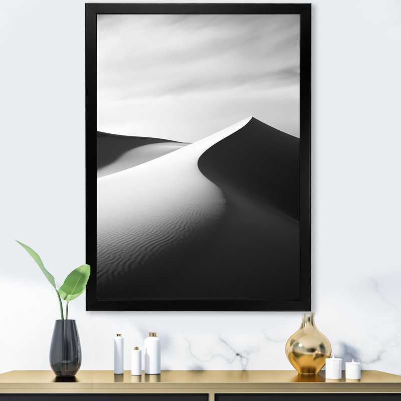 «Black and White Saharas Silence», reproduction de photo sur toile, Cadre simple noir, H 40 po x l 30 po x P 1,5 po