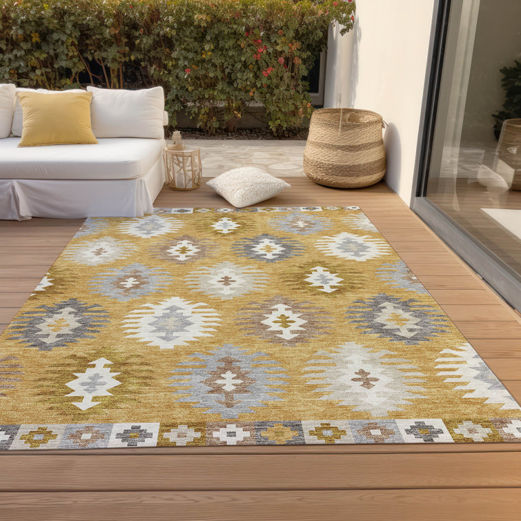 Chayden Flatweave Washable Southwestern Indoor / Outdoor Rug