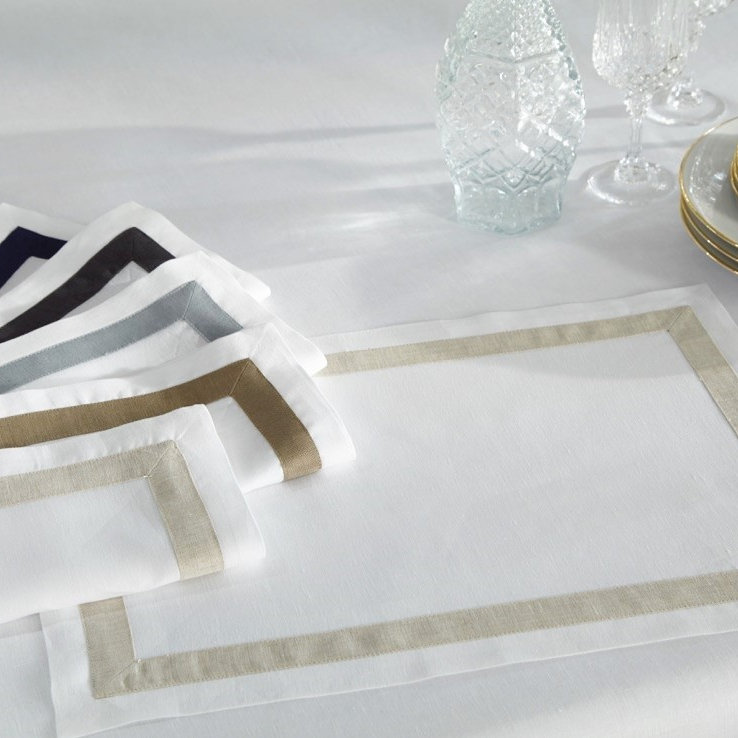 Fino Linen Tablecloth, White/Navy, 90" L x 72" W