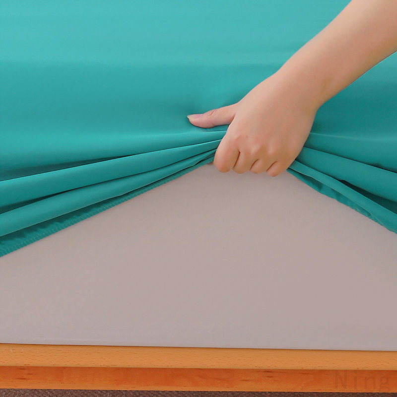 Ensemble de quatre pièces vert gazon Q, Édredon de grand lit + 4 pièces additionnelles