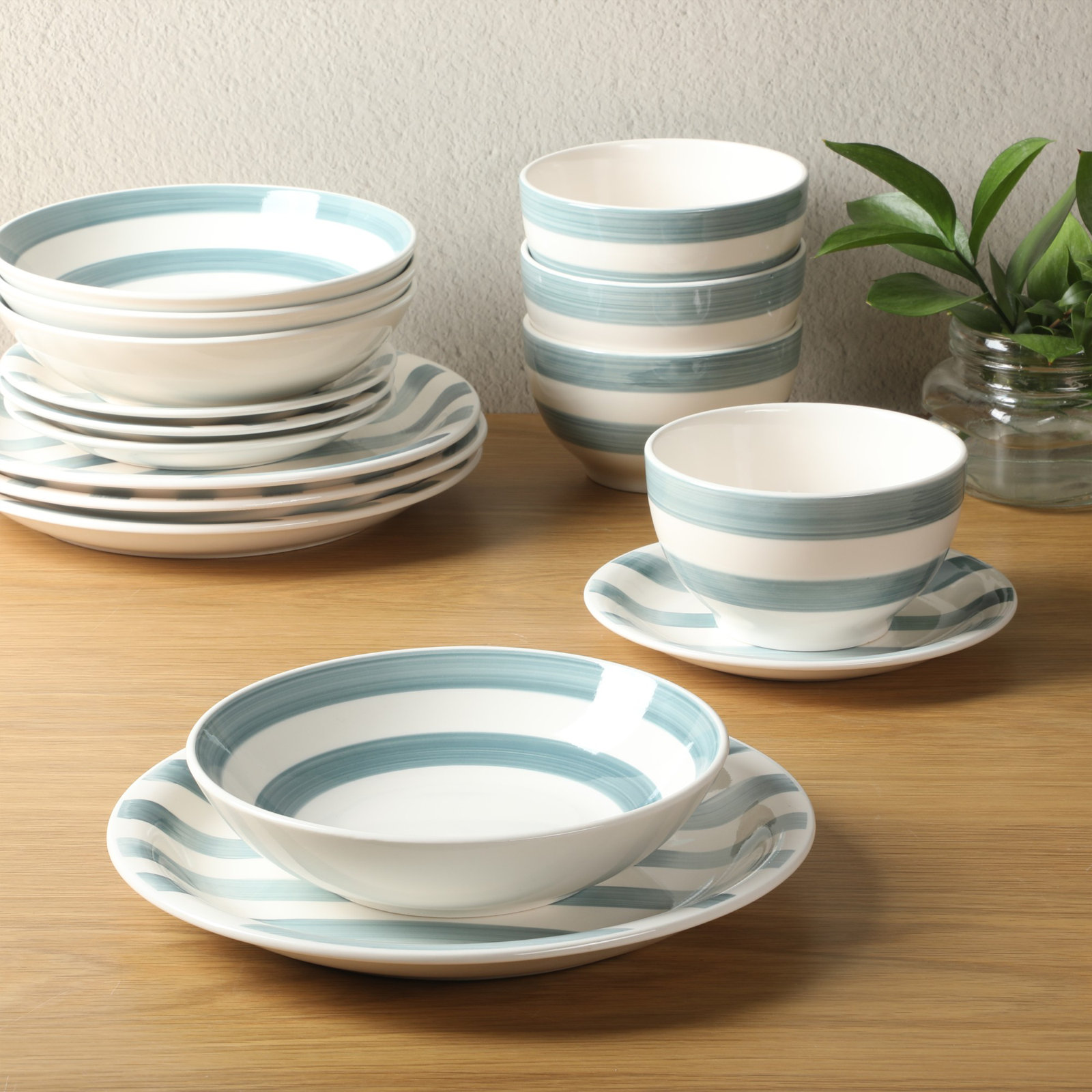 Gibson Home Kenwood Shores 16 Piece Stoneware Dinnerware Set, Service for 4, Blue