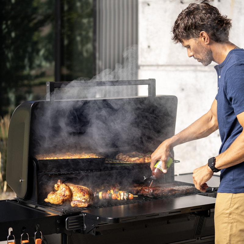 Woodridge Pro Pellet Grill