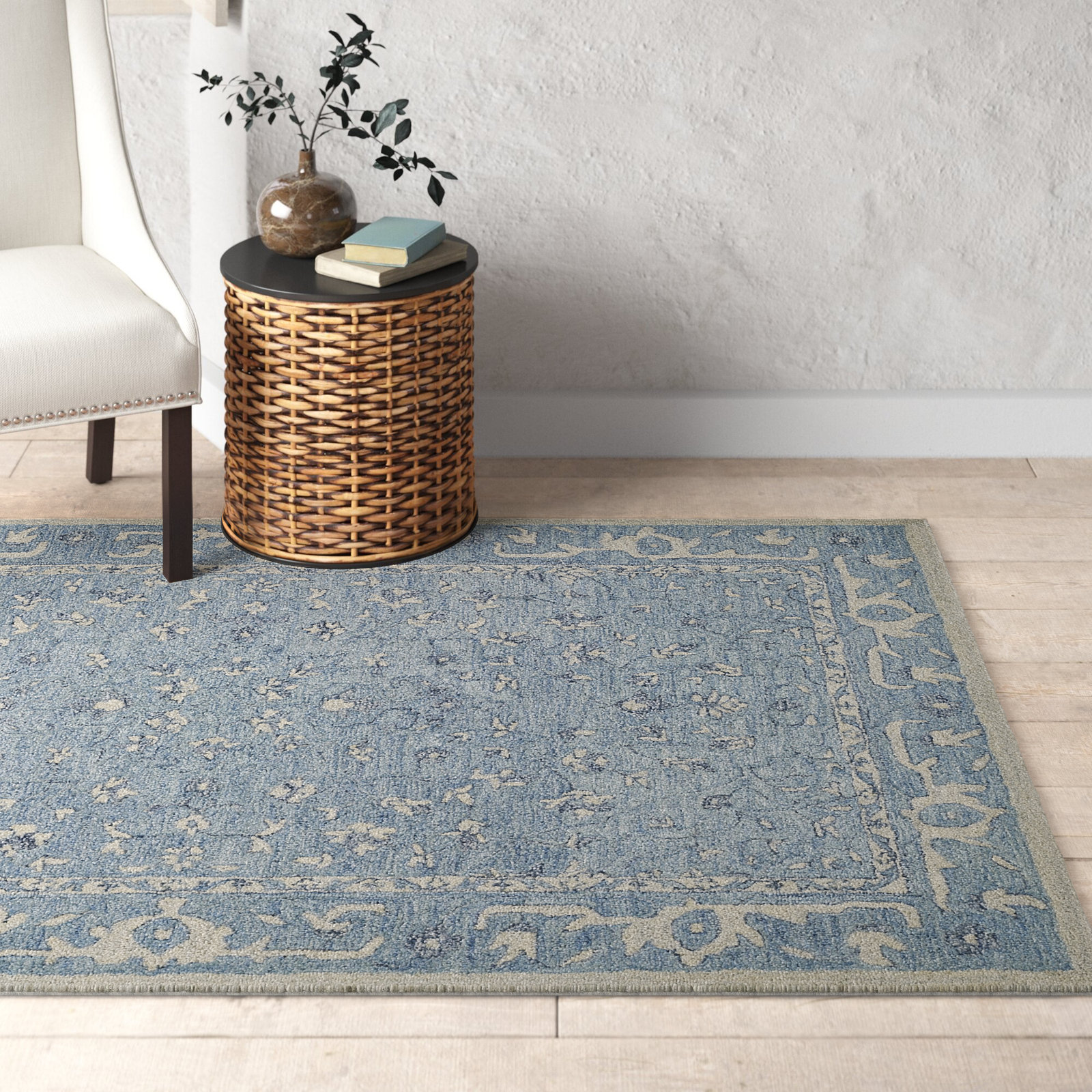 Blue Hand-Tufted Wool Floral Rug, 5" W x 8" L