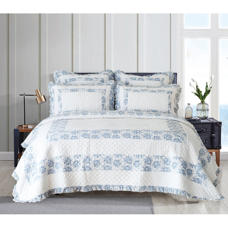 Westwick Cotton Twill Paisley Quilt, King Quilt + 2 King Shams
