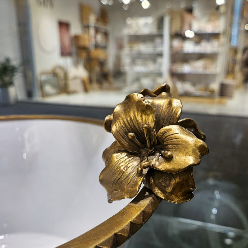 Porcelain Basin With Bronze Cockatoo
