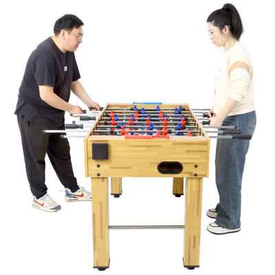 Table de soccer de 54 pouces Hurricane pour salles de jeux familiales avec finition cerisier clair, pointage analogique et accessoires gratuits