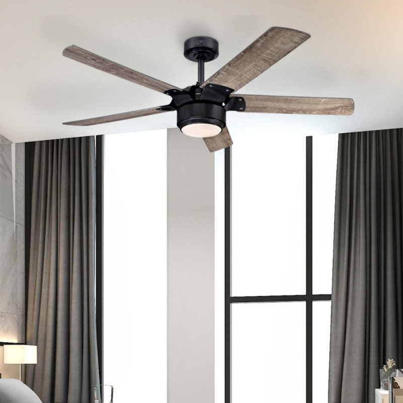 Ventilateur de plafond standard à DEL à 5 pales de 52 po avec télécommande et ensemble d'éclairage inclus