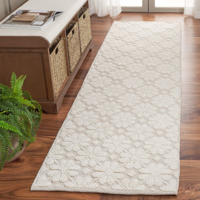 Vermont Hand Woven Wool/Cotton Geometric Rug in Ivory
