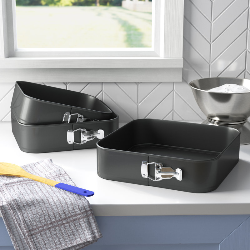 Wayfair Basics™ 3 Classic Cake Pan
