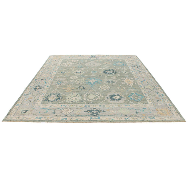 Tapis turc vert et ivoire 8 x 10 8 po