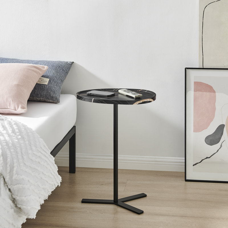 Table d'appoint ou de table d'appoint Kimaka, Noir