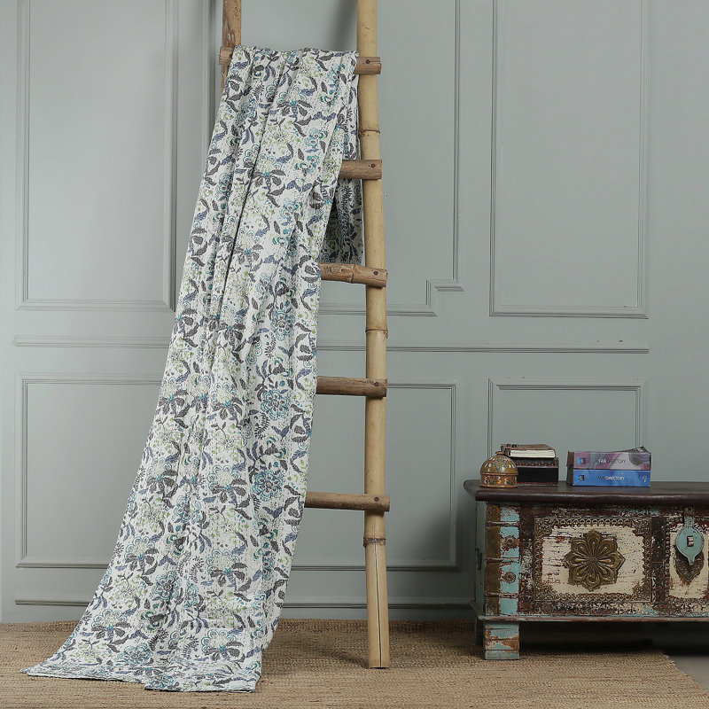 Couvre-lit en coton brodé à la main Novant Kalamkari Garden Kantha (grand)