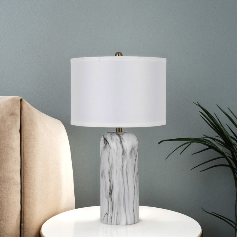 Lampe de table en polyrésine avec abat-jour en lin, marbre blanc
