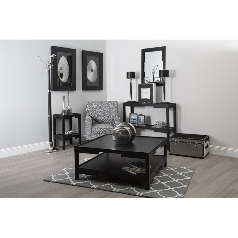 Malton Furniture Figurines & Sculptures