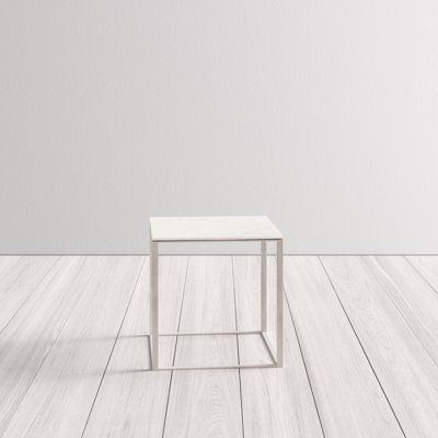 Minimalista End Table
