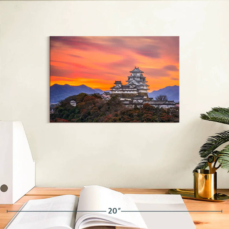 Lilie Himeji Castle Dawn, 8" H x 12" W