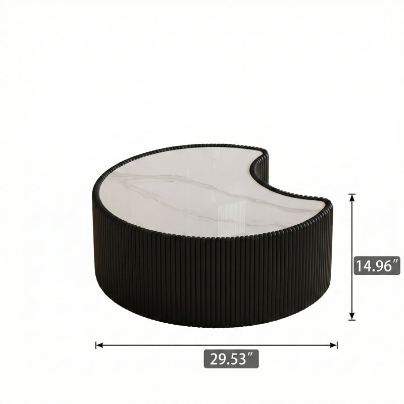 Table de canapé moderne de forme irrégulière, dotée d'un plateau en pierre frittée et d'une base revêtue de cuir. Conçu pour les salons, chaque plateau de table affiche un motif gris unique.