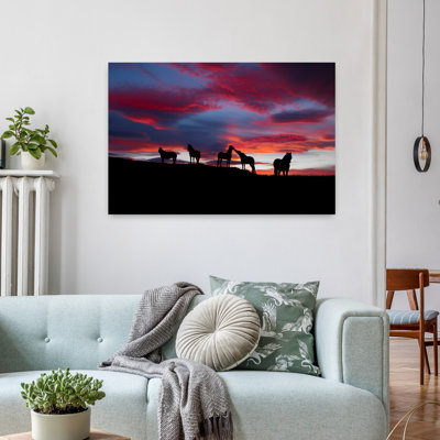 Silhouette de chevaux dans la nuit, Islande, paysage de cheval contemporain abstrait, art naturel
