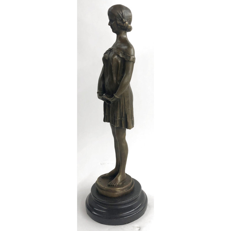 Jolie figurine de portrait classique de femme pure