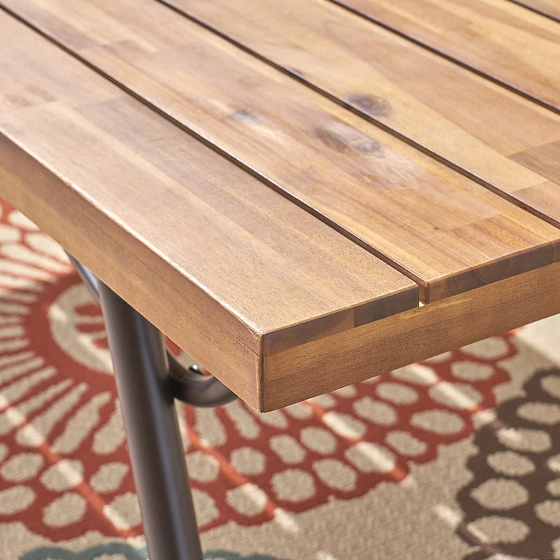 Causeuse d'extérieur industrielle avec table basse