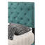Charmant lit simple en velours envoûtant pour un sommeil confortable