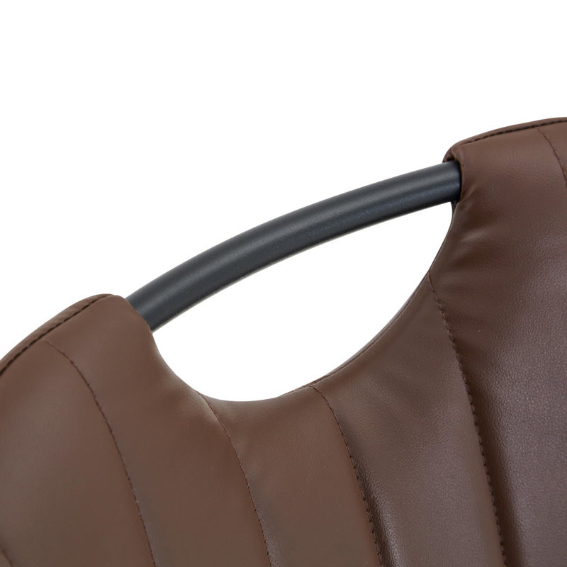 Ensemble de 4 chaises de salle à manger en polyuréthane brun avec poignée intégrée. Cadre en métal noir, pieds réglables. Chaises de salle à manger à domicile avec coussin confortable extra-large, polyvalent pour de multiples cas de figure.