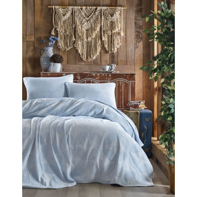 Omeo Solid Colour Bedspread