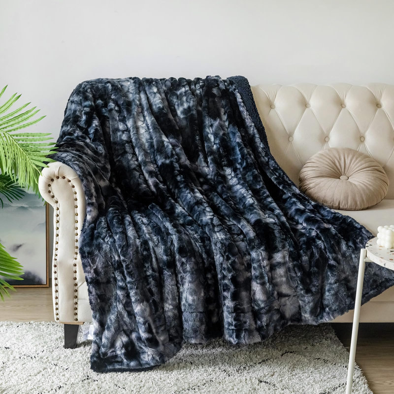 Atanasia Throw Blanket, Black