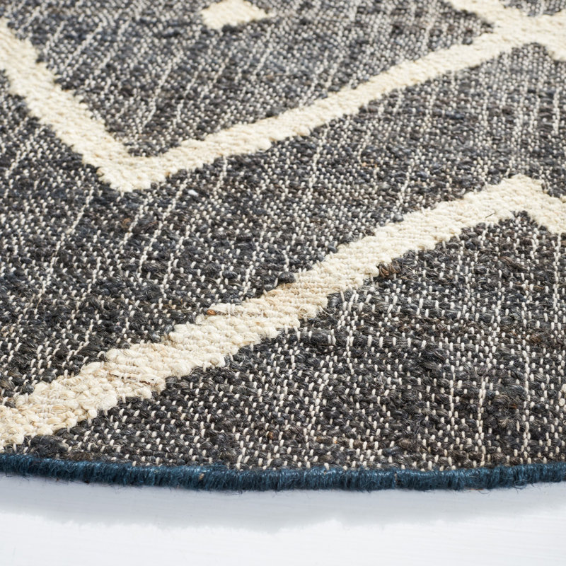 Furman Kilim Geometric Hand-Loomed Natural/Charcoal Area Rug, Round 3'