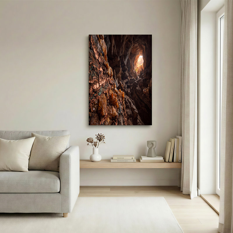 Intérieur de la grotte avec cristaux ambrés et toile de soleil, H 20 po x l 30 po