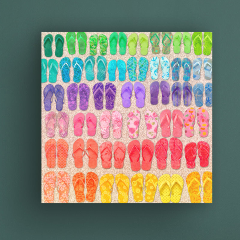«Rainbow Flipflops» par Cora Niele - peinture sur toile tendue, H 18 po x l 18 po x p 2 po