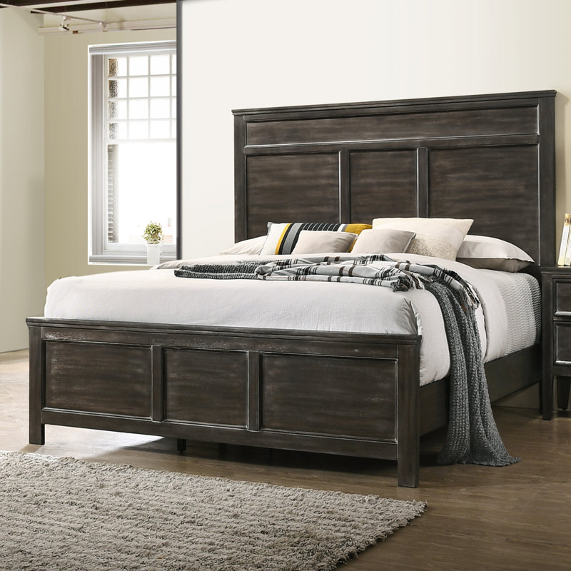 Jonnathan Wood Standard Bed, Queen, Nutmeg
