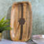 Plateau rectangulaire en bois de manguier de 18 po avec incrustations en métal Loon Peak®