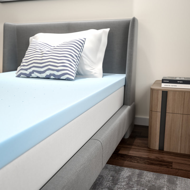 Surmatelas en mousse à mémoire de forme hypoallergénique et infusée de gel 3 po Addilynn, Simple