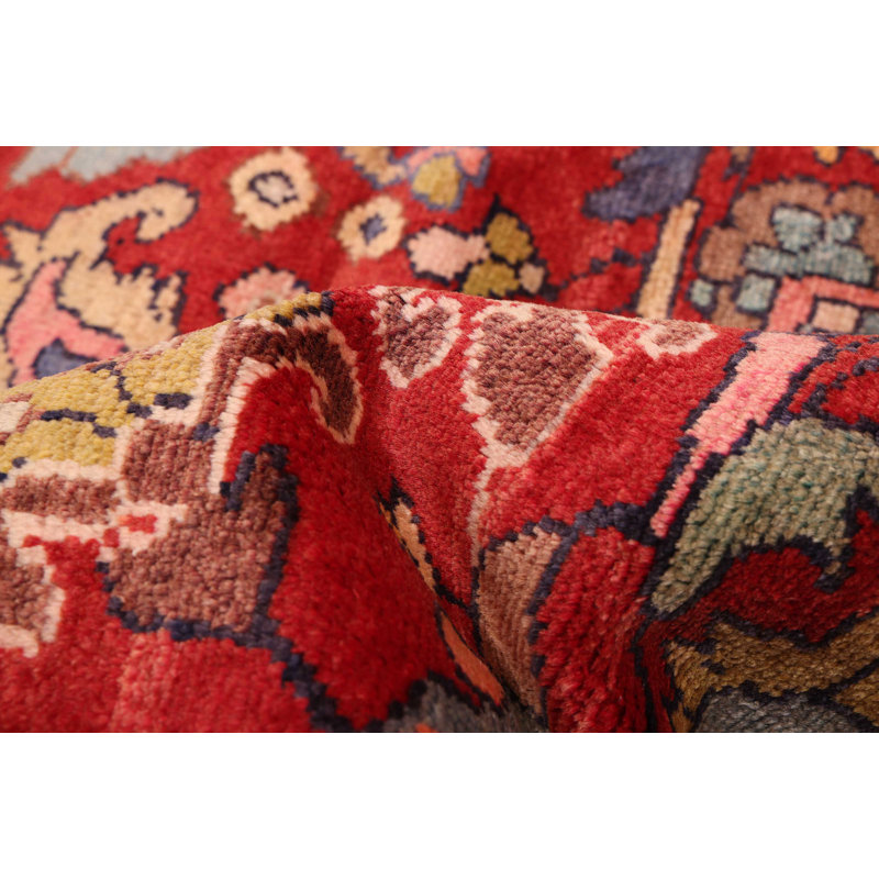 Tapis rouge Anadol 5 pi 4 po x 9 pi 6 po