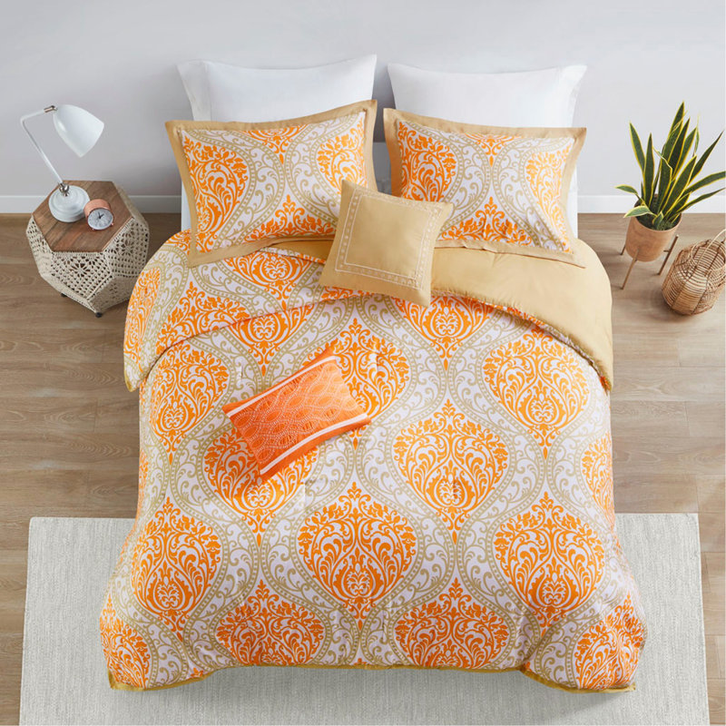 Full/Queen Comforter Set, Queen Comforter + 4 Additional Pieces