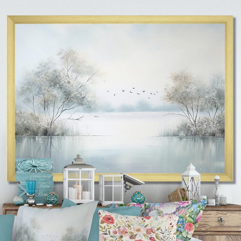«Lakeside Winter Serenity - Lakes & Rivers», art mural sur toile, Cadre doré simple, H 16 po x l 32 po x P 1 po