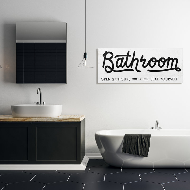 «Seat Yourself Bathroom Sign», art mural sur toile tendue noir et blanc XXL par Daphne Polselli, H 20 po x l 48 po